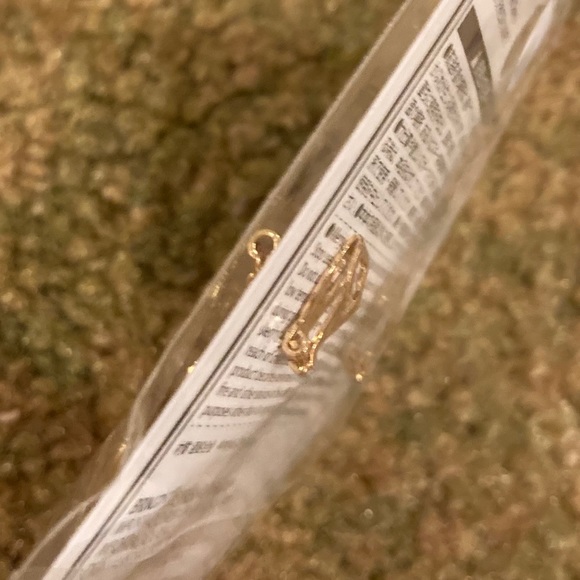 Gold Tone Minnie Mouse Silhouette Clip On Earrings - Picture 5 of 6